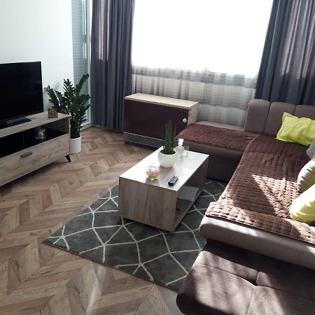 Appartamento Stan Na Dan Simikic Bijeljina Esterno foto