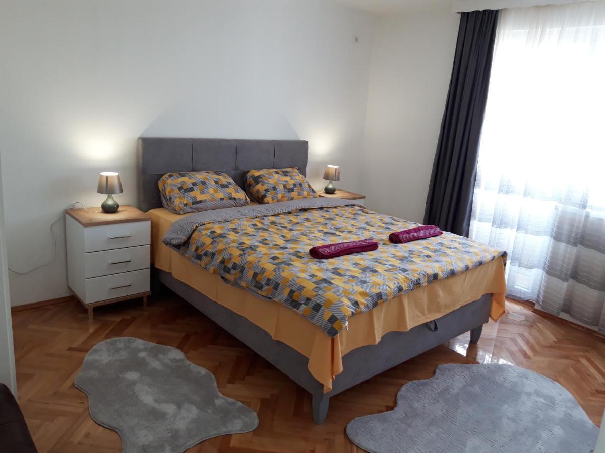 Appartamento Stan Na Dan Simikic Bijeljina Esterno foto